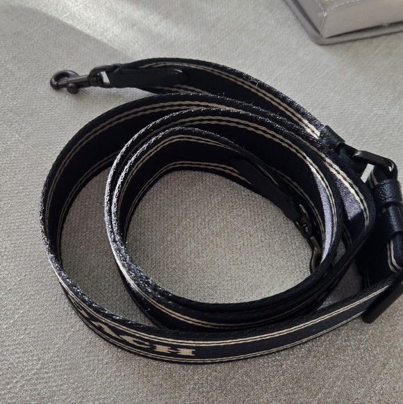 Coach Webbing Strap - Picture 2 of 6